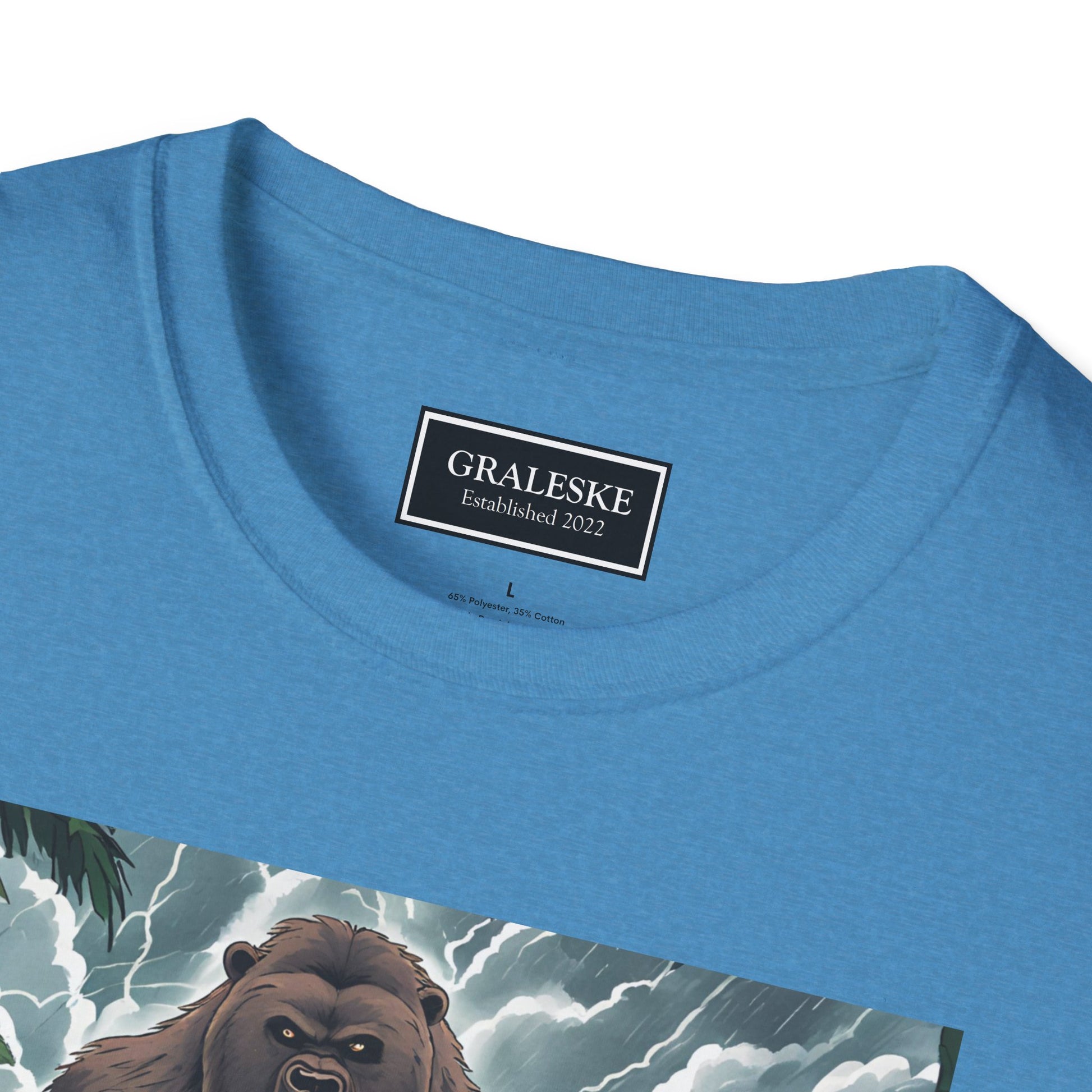 Grizzly vs Gorilla - Unisex T-Shirt - Graleske