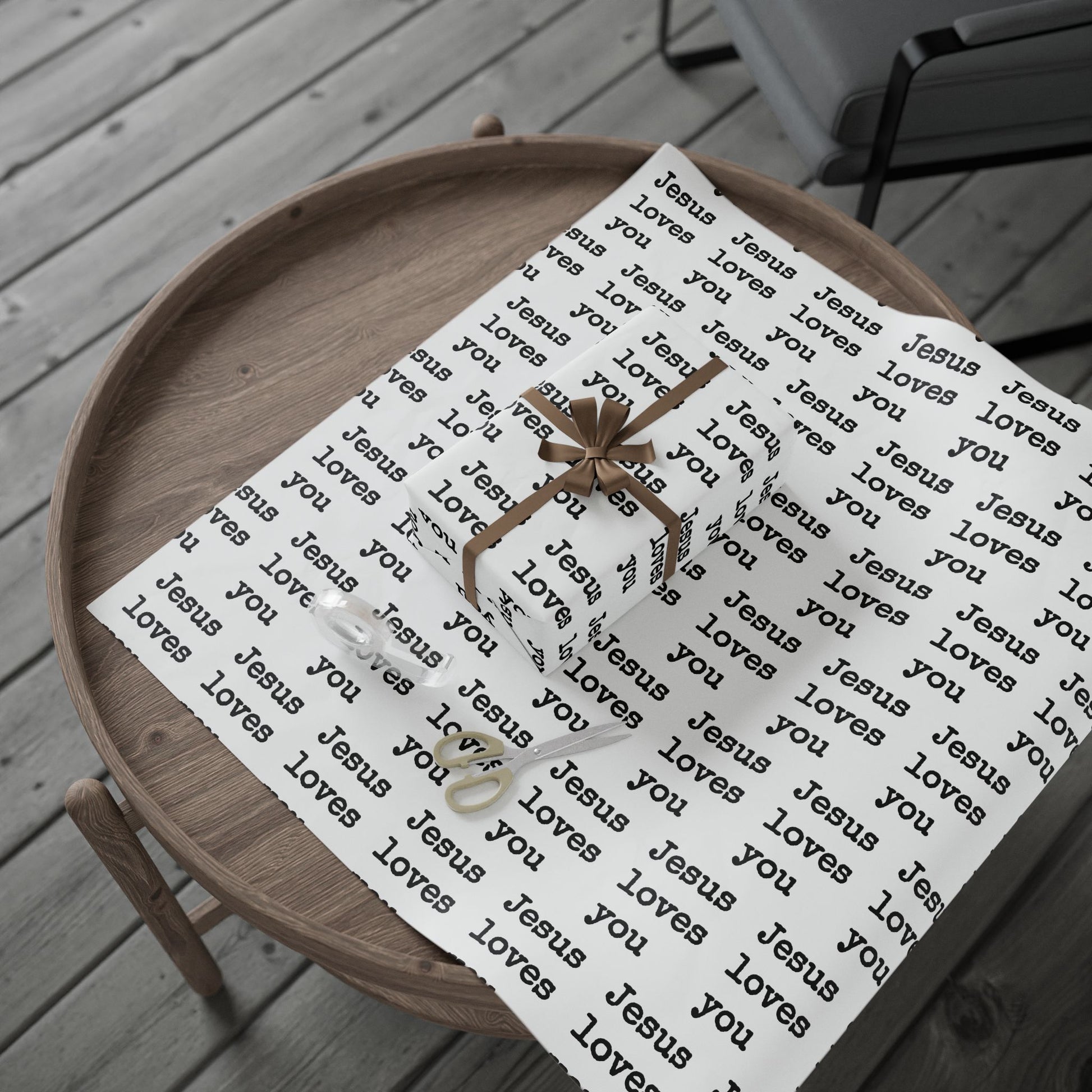 Wrapping Paper - Jesus loves you - Graleske